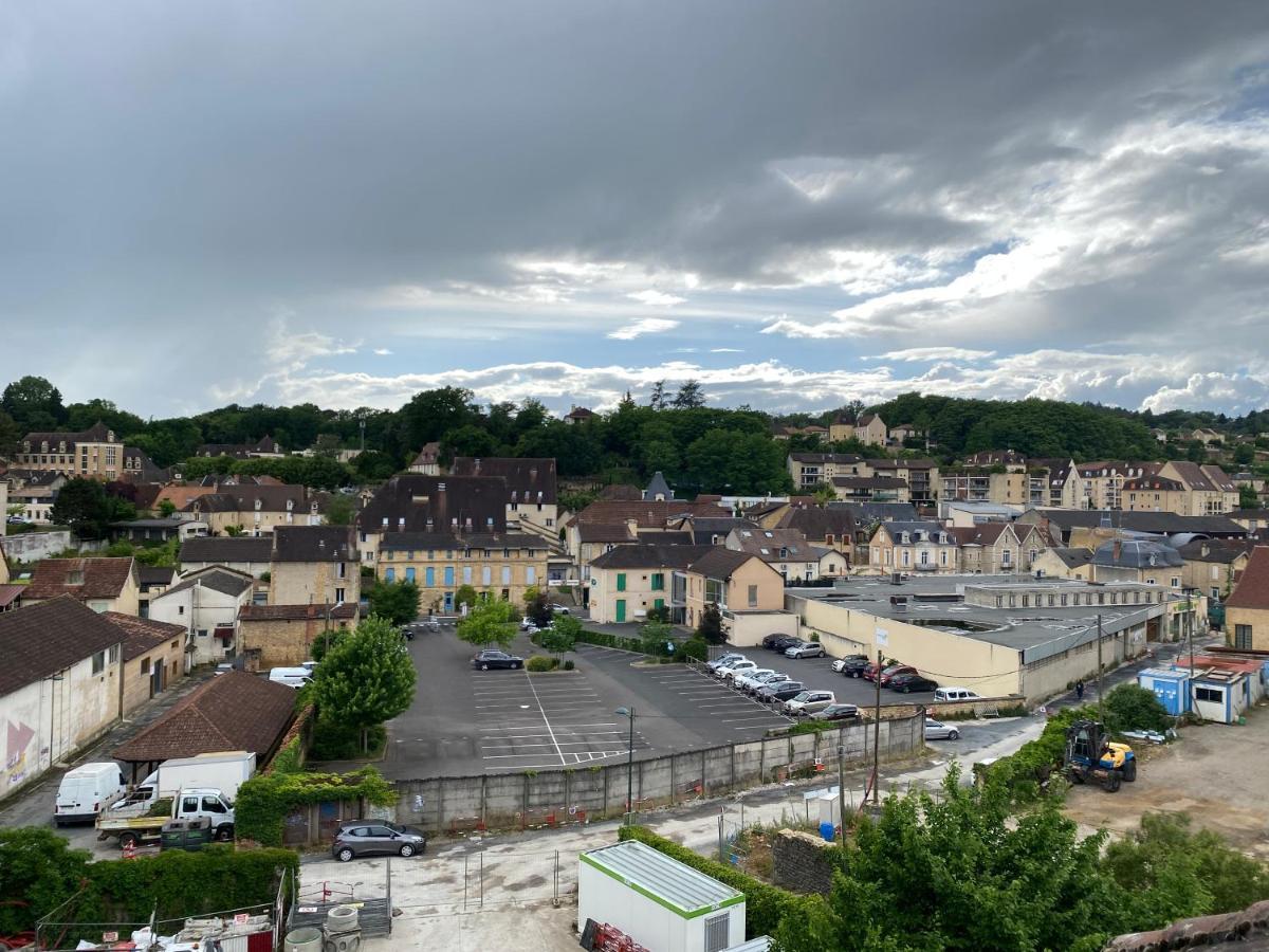 Residence Les Trois Jardins Avec Wifi Et Parking Gratuit Сарла-ла-Канеда Экстерьер фото