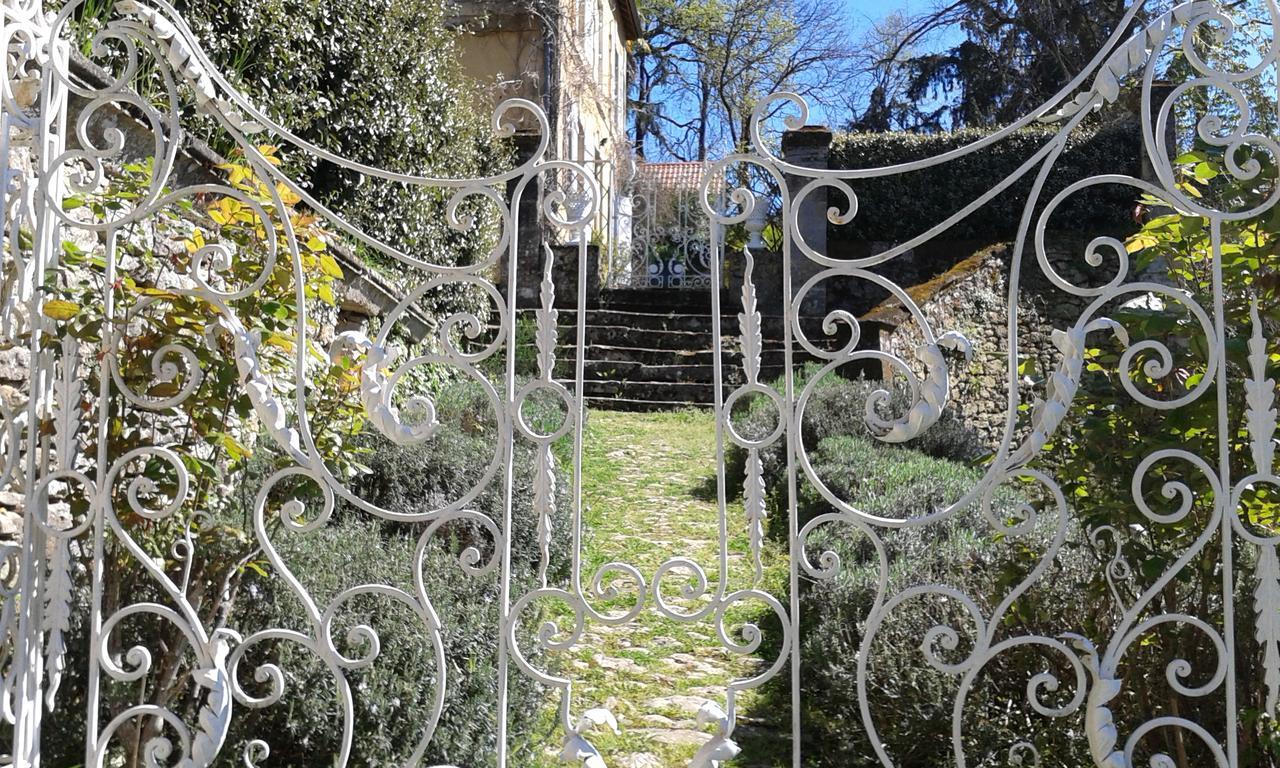 Residence Les Trois Jardins Avec Wifi Et Parking Gratuit Сарла-ла-Канеда Экстерьер фото